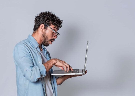 La chute vertigineuse des tarifs en marketing d’influence